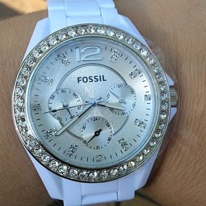 Women's White Fossil watch with rhinestones